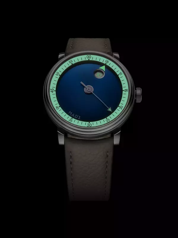 M.A.D.3 VINCENT CALABRESE BLUE - PACKSHOT (LUMINOVA) MADEditions MAD3 Vincent Calabrese Blue Lumiova