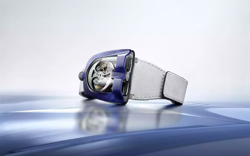 AUTOMOBILE-INSPIRED BODY PANELS