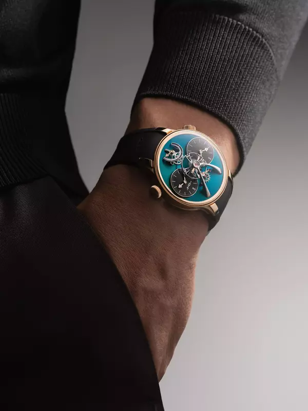 LM1 EVO Red Gold Wrist Shot 1